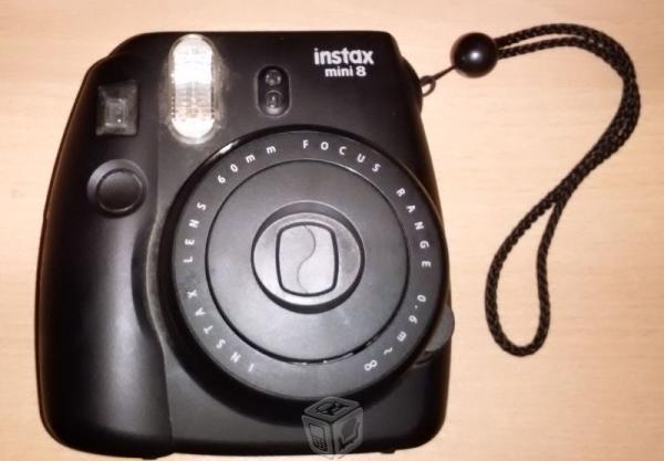 Camara Fujifilm Instax Mini 8, Negra