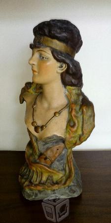 Busto antiguo de dama austriaco de terracota