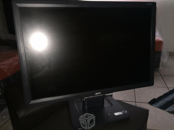Monitor Acer LCD 19 pulgadas