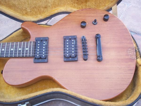 Guitarra Dean Evo