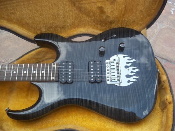 Guitarra olp Petrucci