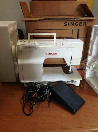 Máquina de coser singer nueva