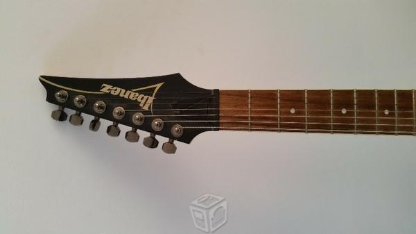 Guitarra Ibañez 7 cuerdas