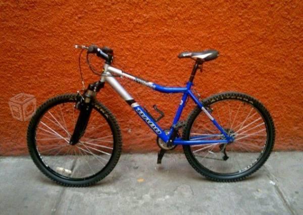 Bicicleta de montaña 21 vel marca Turbo