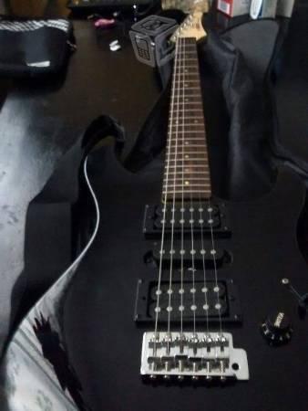 YAMAHA ERG121C Guitarra