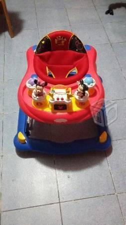 Andadera disney infanty