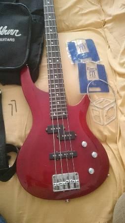 Bajo Washburn BW44