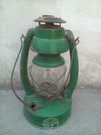 Antigua lámpara de petróleo