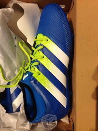 Taquetes Adidas 16.3 a 110 dlls