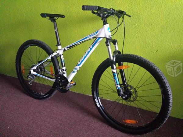 Bicicleta GIANT TALON 27.5