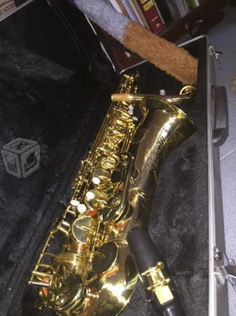 Saxofón Tenor marca: Blessings