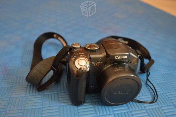 Cámara Semi-Profesional Canon PowerShot S3 IS
