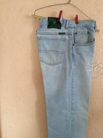 Pantalon mezclilla talla 32