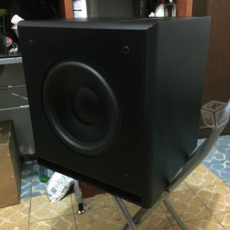 Woofer activo kef de 10