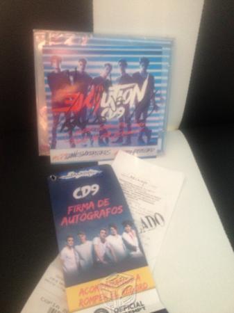 Disco autografiado de CD9 Evolution