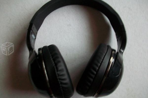 Audifonos Skullcandy negros excelentes