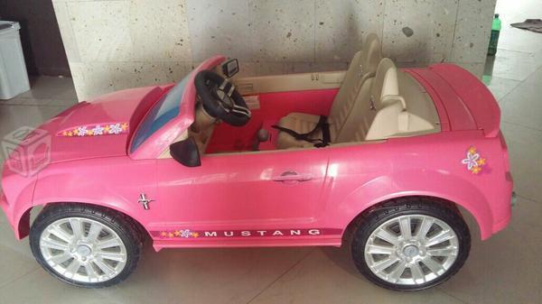 Paquete Mustang Barbie columpio y cocina