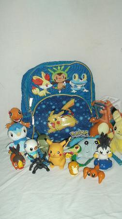Colección Mochila figuras y peluches Pokémon