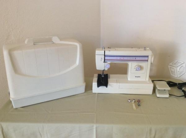Máquina de coser Simplicity SL 1250
