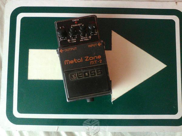 Boss Metal Zone MT-2 pedal de distorsión