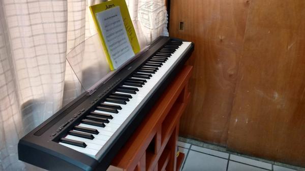 Piano Eléctrico Yamaha P-95