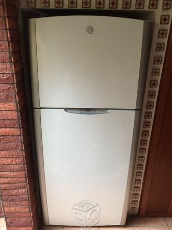 Refrigerador GE 18 pies