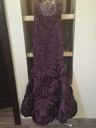 Vestido morado de fiesta