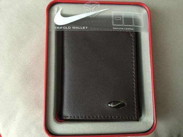 Cartera NIKE original para caballero