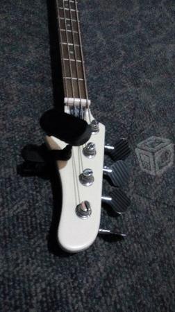 Bajo electrico modificado 4 cuerdas