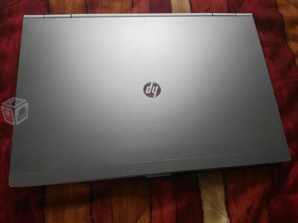 Laptop elitebook hp 8gb en ram y i5 tercera gen