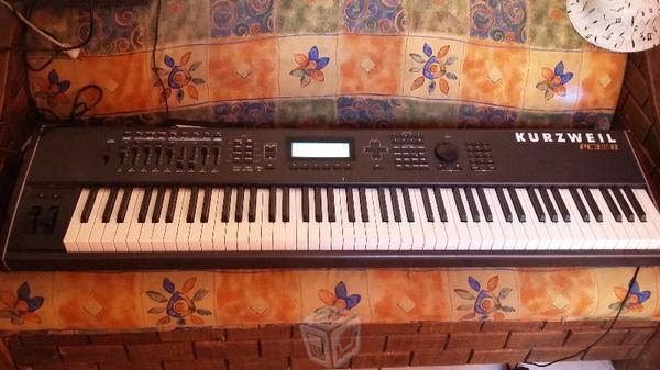 Teclado KURZWEIL PC3X8