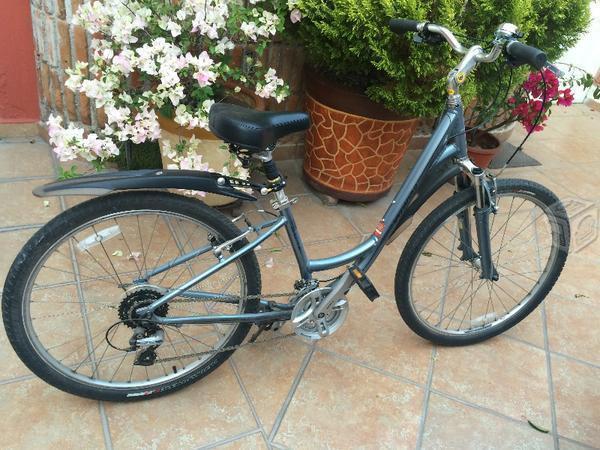 Bicicleta Specialized para Dama R 26 año 2011