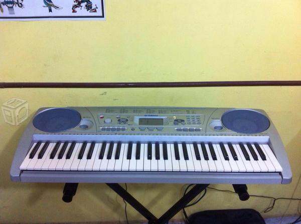 Teclado Yamaha PSR 275