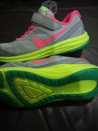 Tenis Nike Gris/Rosa/Verde # 19.5 cm