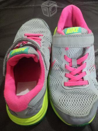 Tenis Nike Gris/Rosa/Verde # 19.5 cm