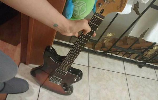 Guitarra fender jagmaster