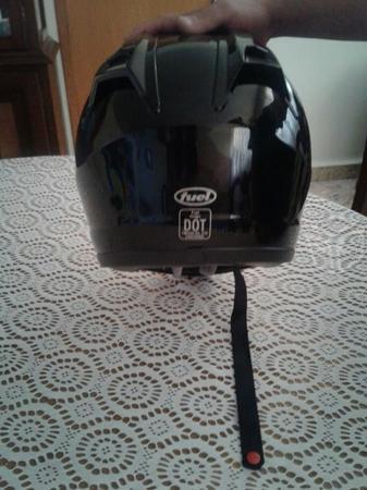 Casco para motociclista Fuel