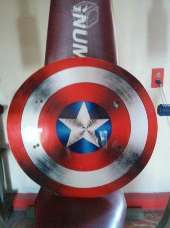 Escudo de Capitan America de metal