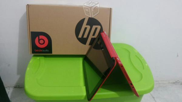 Laptop hybrida touchscreen hp x360 roja