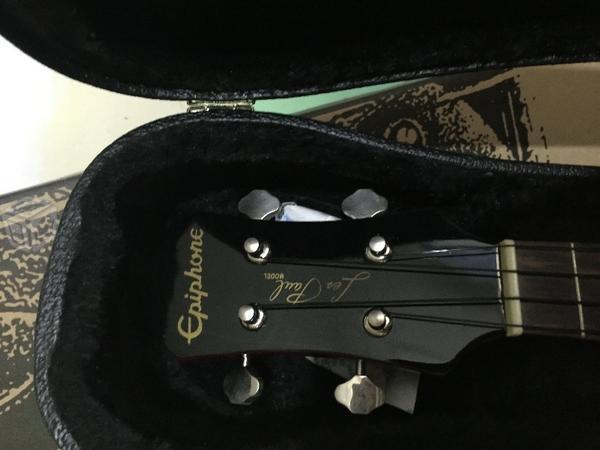 Ukulele Epiphone Les Paul electroacustico