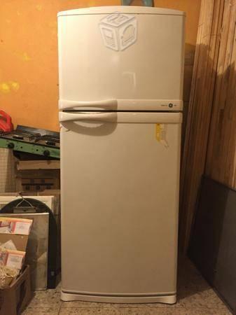 Refrigerador GE blanco 16 pie ahorrador