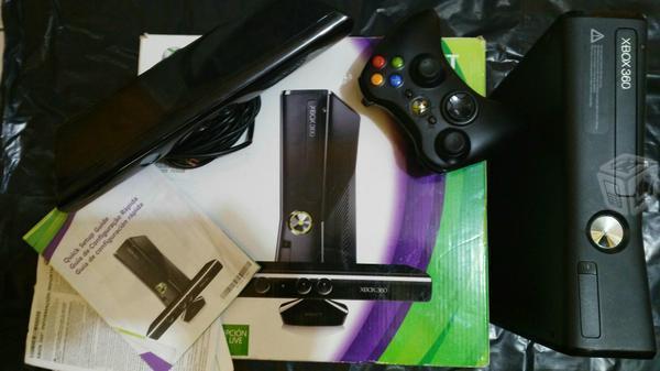 Xbox 360 slim kinet en caja