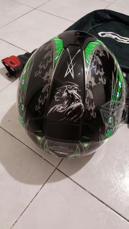 Casco HJC practicamente nuevo poco uso