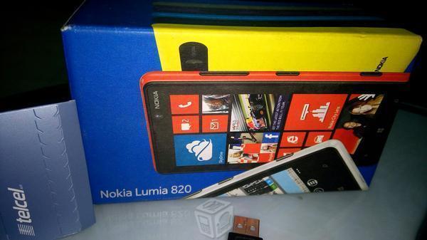 Nokia lucia 820 con Windows 10