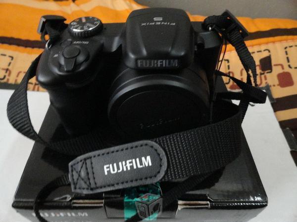 Cámara Fotográfica Fujifilm S8600 De 16 MP HD