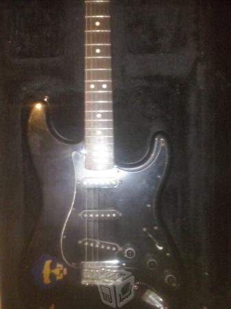 Guitarra Fender Stratocaster Negra