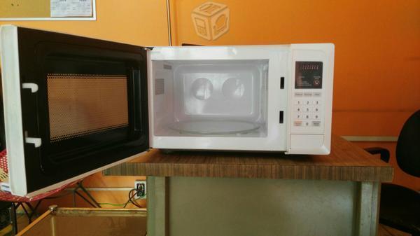 Horno De Microondas DAEWOO .7 P3