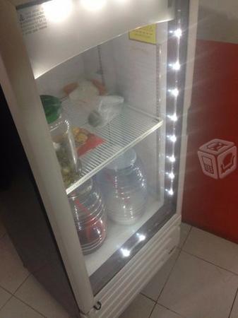 Refrigerador con puerta de cristal buen
