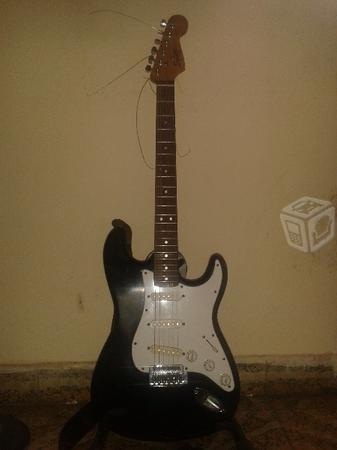 Guitarra Electrica Squier by Fender