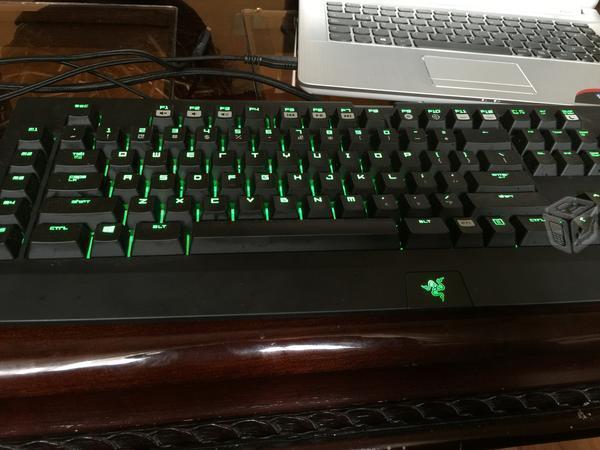 Teclado Mecancio Razer BlackWidow Chroma